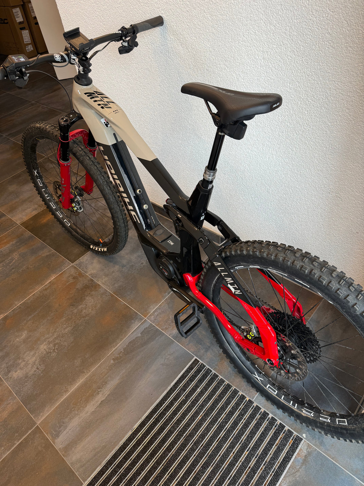 Haibike AllMtn CF SE